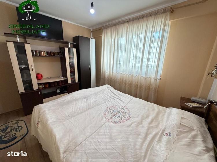 Apartament cu 2 camere decomandat în Nicolina