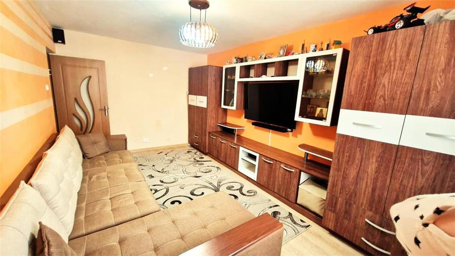 Apartament cu 2 camere decomandat în Dacia