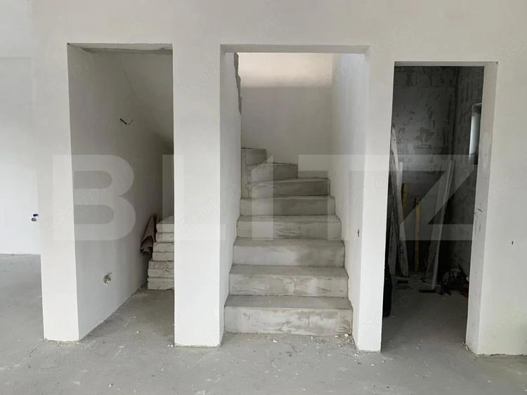 Casă cu Teren 350 Mp în Central