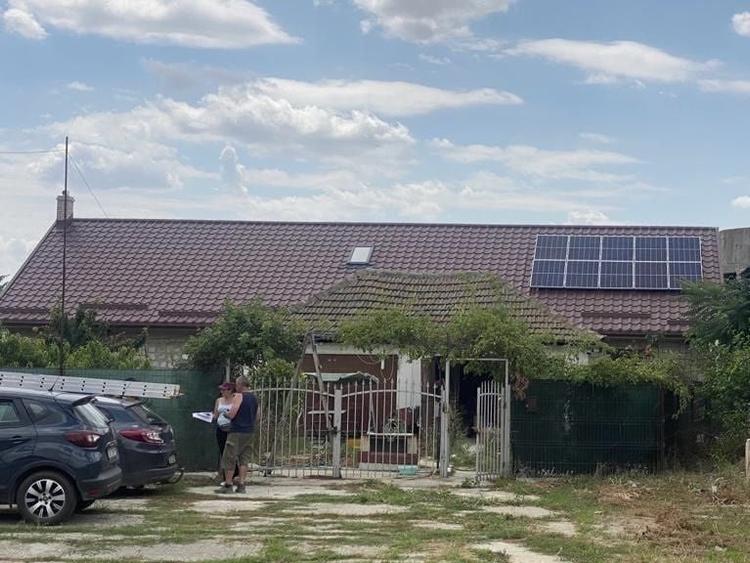 Casă cu 4 camere în Dorobanțu