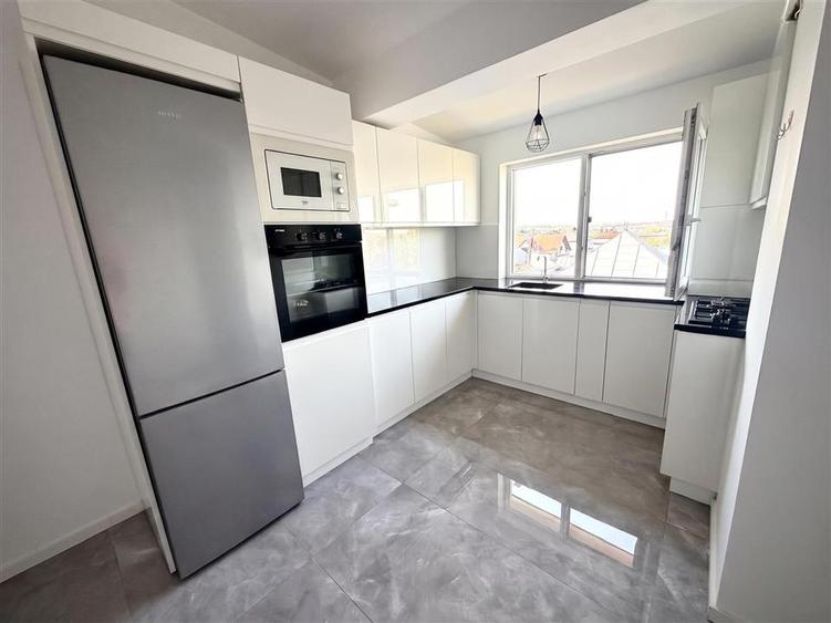 Apartament cu 2 camere decomandat, mobilat în Ipotești