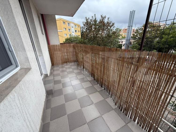 Apartament cu 3 camere semidecomandat, mobilat în Zorilor