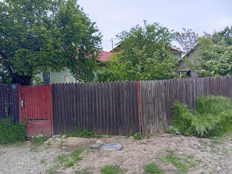 Casă cu 4 camere în Budișteni