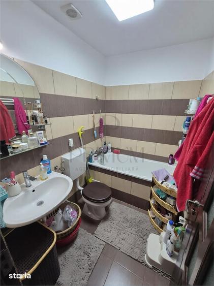 Apartament cu 3 camere decomandat, mobilat în Soarelui