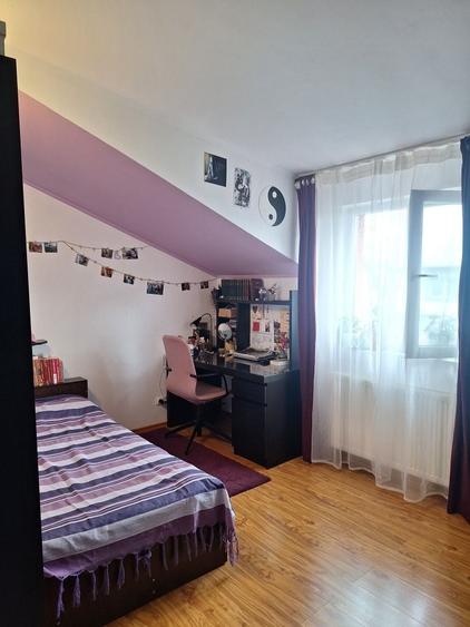 Casă cu 4 camere în Păcii