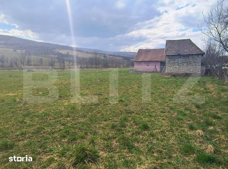 Teren de 5700 mp, în Mintiu Gherlii
