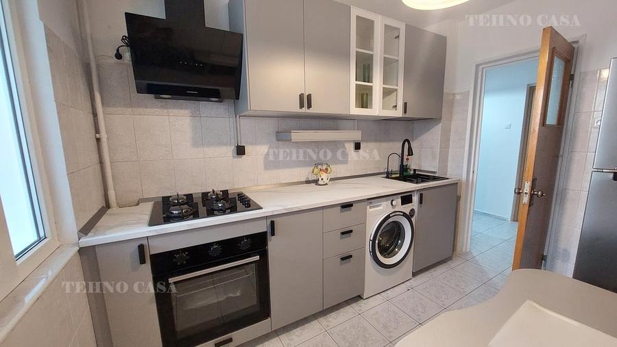 Apartament decomandat în Est