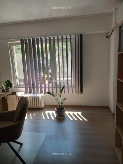 Birou, de 75 mp, în Unirii