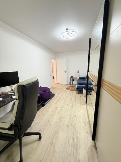 Apartament cu 3 camere decomandat, mobilat în Florești