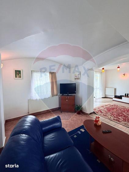 Casă cu 4 camere cu Teren 700 Mp în Bucium