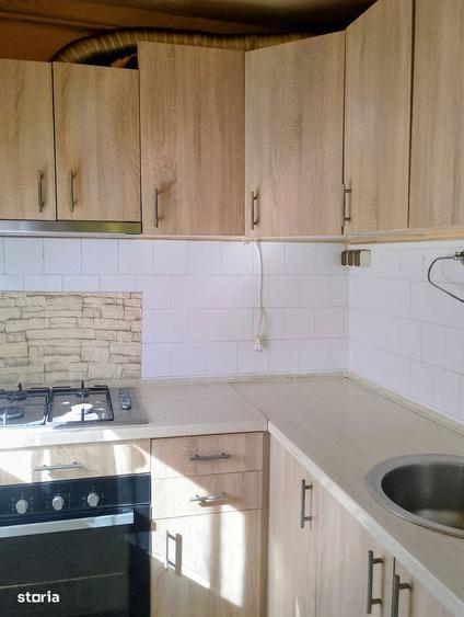 Apartament cu 3 camere semidecomandat în Șagului