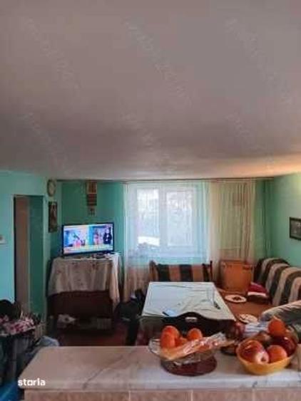 Casă cu 4 camere cu Teren 160 Mp în Berislăvești