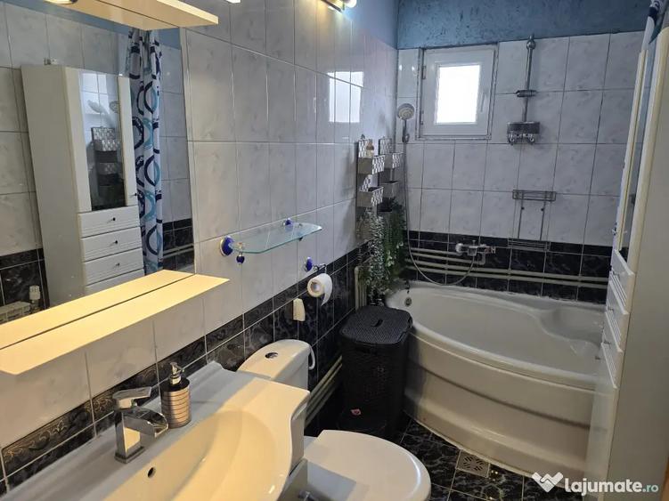 Apartament cu 4 camere decomandat, mobilat în Vladimirescu