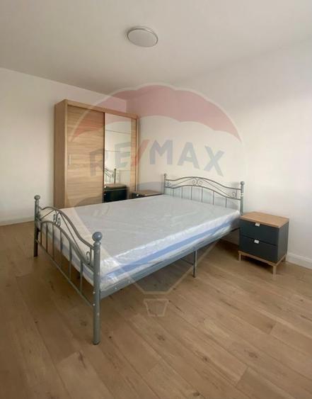 Apartament cu 2 camere, mobilat în Florești