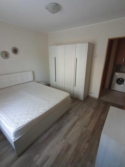 Apartament cu 2 camere decomandat în Decebal