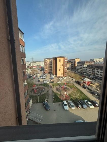 Apartament cu 2 camere decomandat, mobilat în Roșu