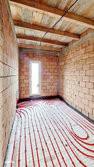 Casă cu 4 camere cu Teren 500 Mp în Sânpetru