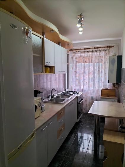 Apartament cu 2 camere decomandat în Cetate