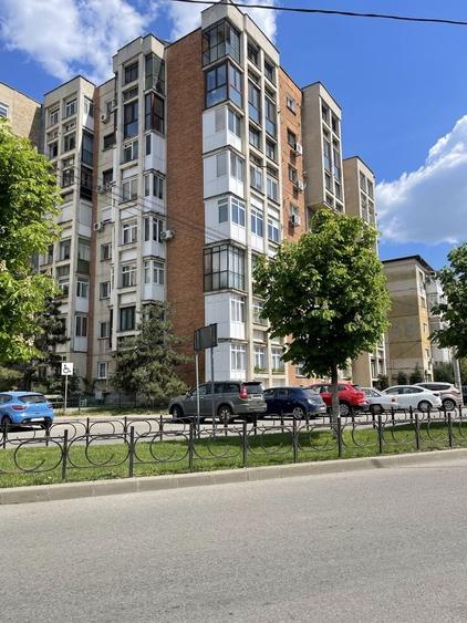 Apartament cu 3 camere în Popoveni