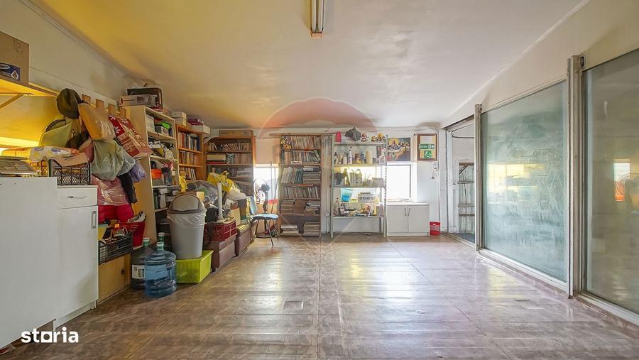 Spațiu comercial, de 766 mp, în Central