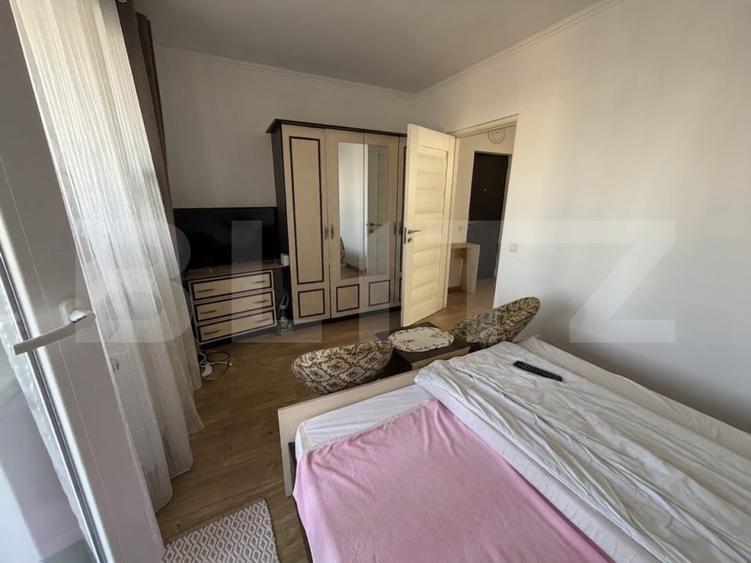 Apartament cu 2 camere semidecomandat, mobilat în Florești