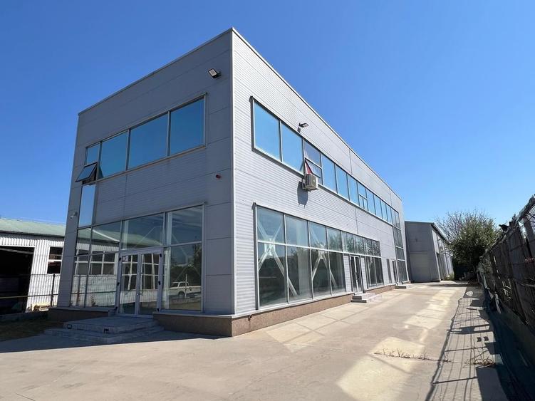 Spațiu industrial, de 996 mp, în Nord