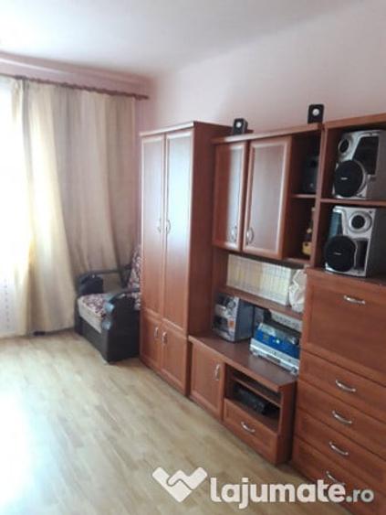 Casă cu 3 camere decomandat cu Teren 70 Mp în Central
