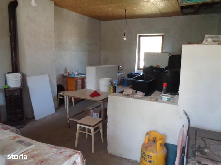 Casă cu 3 camere în Turnu