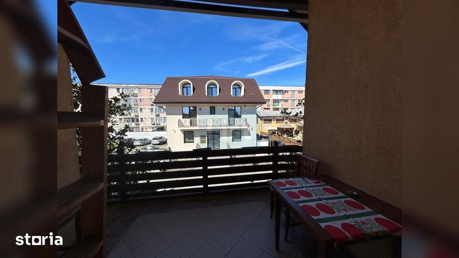 Casă cu 8 camere cu Teren 448 Mp în Central