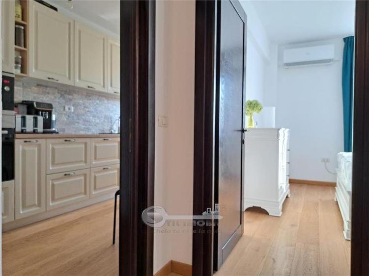 Apartament cu 3 camere decomandat, mobilat în Galata