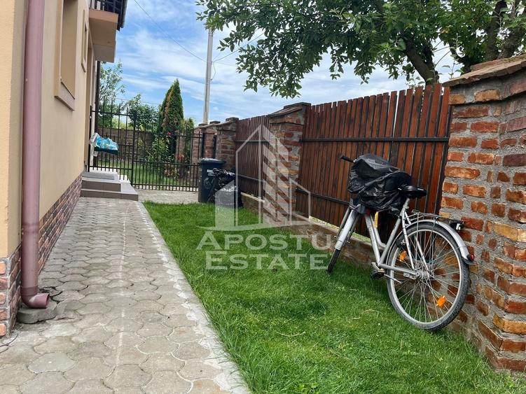 Duplex cu 4 camere cu Canalizare în Utvin