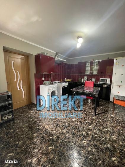 Casă cu 7 camere cu Teren 662 Mp în Teaca