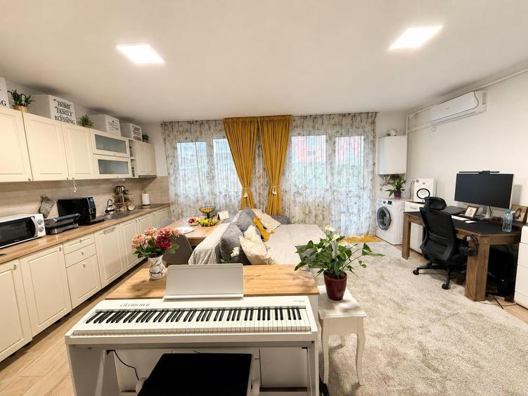 Apartament cu 2 camere semidecomandat în Florești
