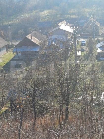 Casă individuală cu 3 camere cu Canalizare în Exterior Sud