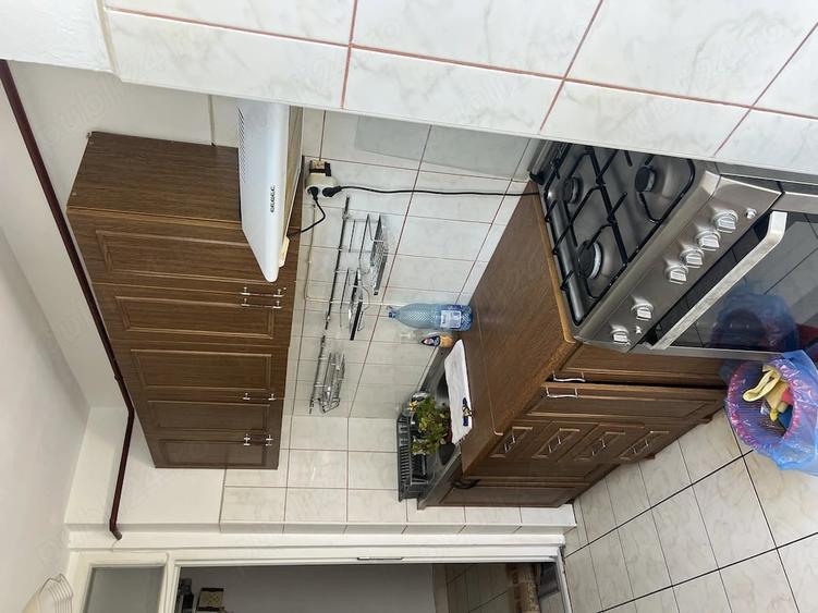 Apartament cu 3 camere decomandat în Canta