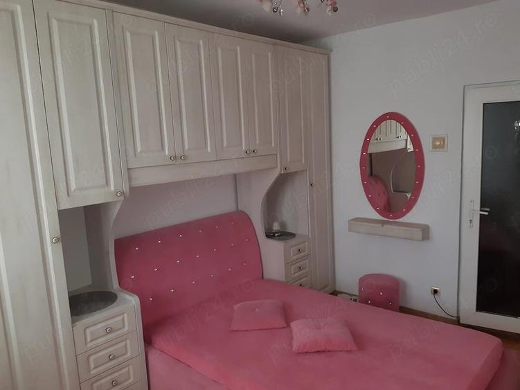 Apartament cu 3 camere decomandat în Ultracentral