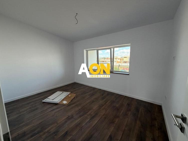 Duplex cu 4 camere cu Canalizare în Central