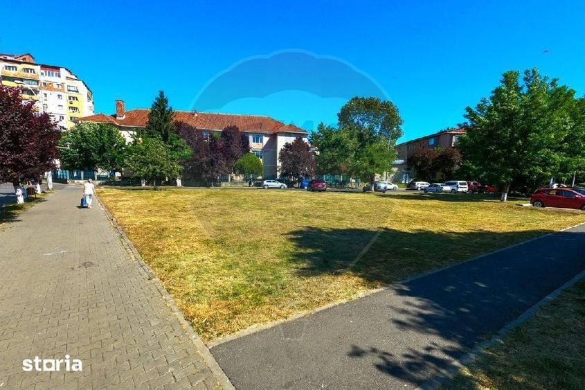 Teren de 400 mp, în Ultracentral