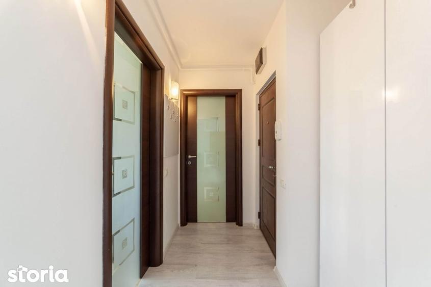 Apartament cu 3 camere, mobilat în Calea București