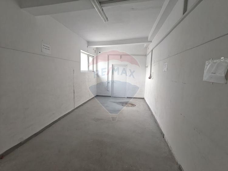 Spațiu industrial, de 265 mp, în Dâmbul Rotund