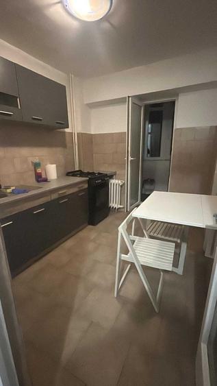 Garsonieră decomandată în Basarab