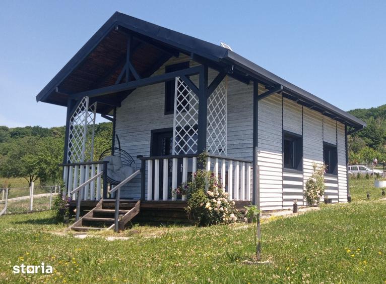 Casă cu 4 camere cu Teren 500 Mp în Central