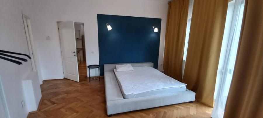 Apartament cu 4 camere decomandat în Rosetti