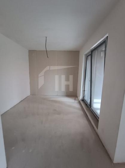 Apartament cu 2 camere semidecomandat în Între Lacuri