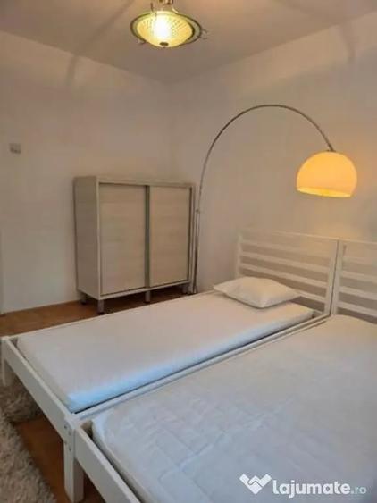 Apartament cu 2 camere semidecomandat în Vatra Luminoasă