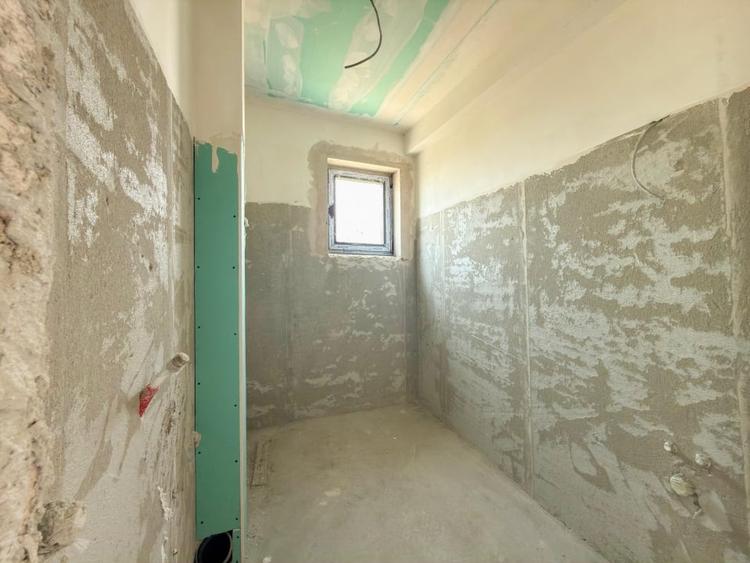 Apartament cu 3 camere decomandat în Ovidiu