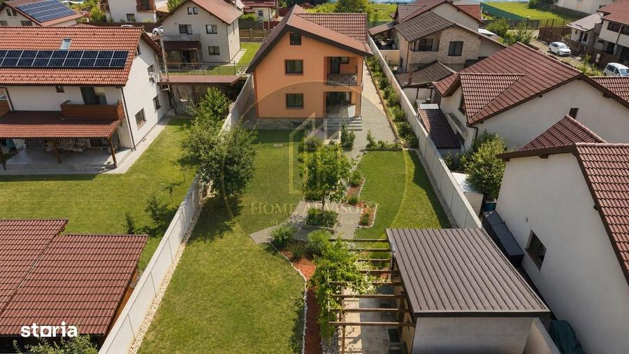 Casă cu 4 camere în Tărlungeni