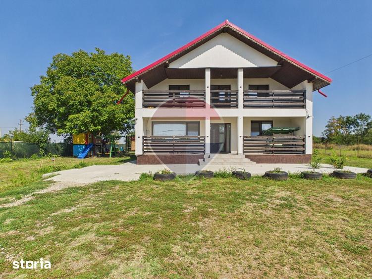 Casă cu 8 camere cu Teren 2220 Mp în Crevedia