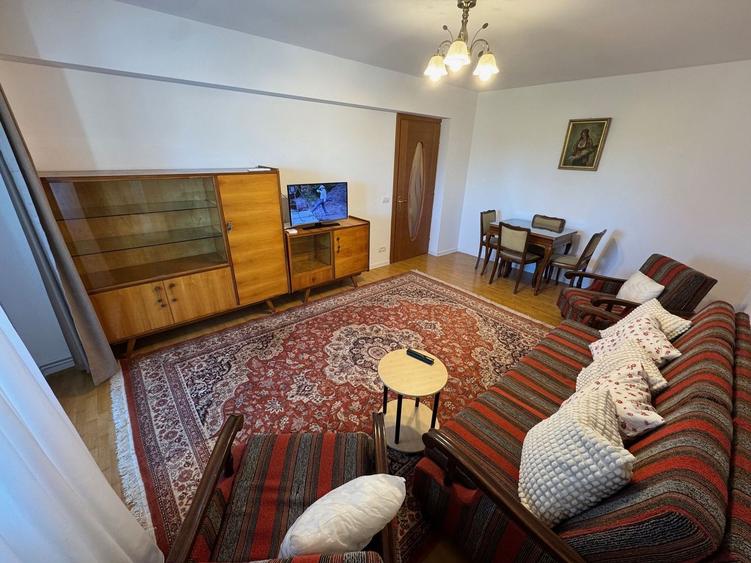 Apartament cu 2 camere decomandat, mobilat în Central