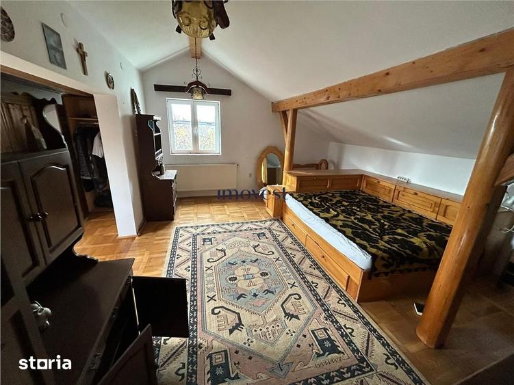 Casă cu 5 camere cu Teren 1000 Mp în Titulescu